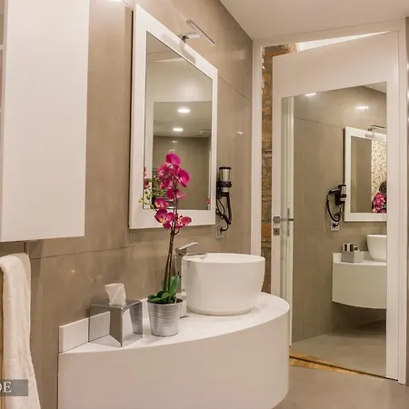 Colosseum Romantic Flat