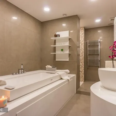 Colosseum Romantic Flat * Rom